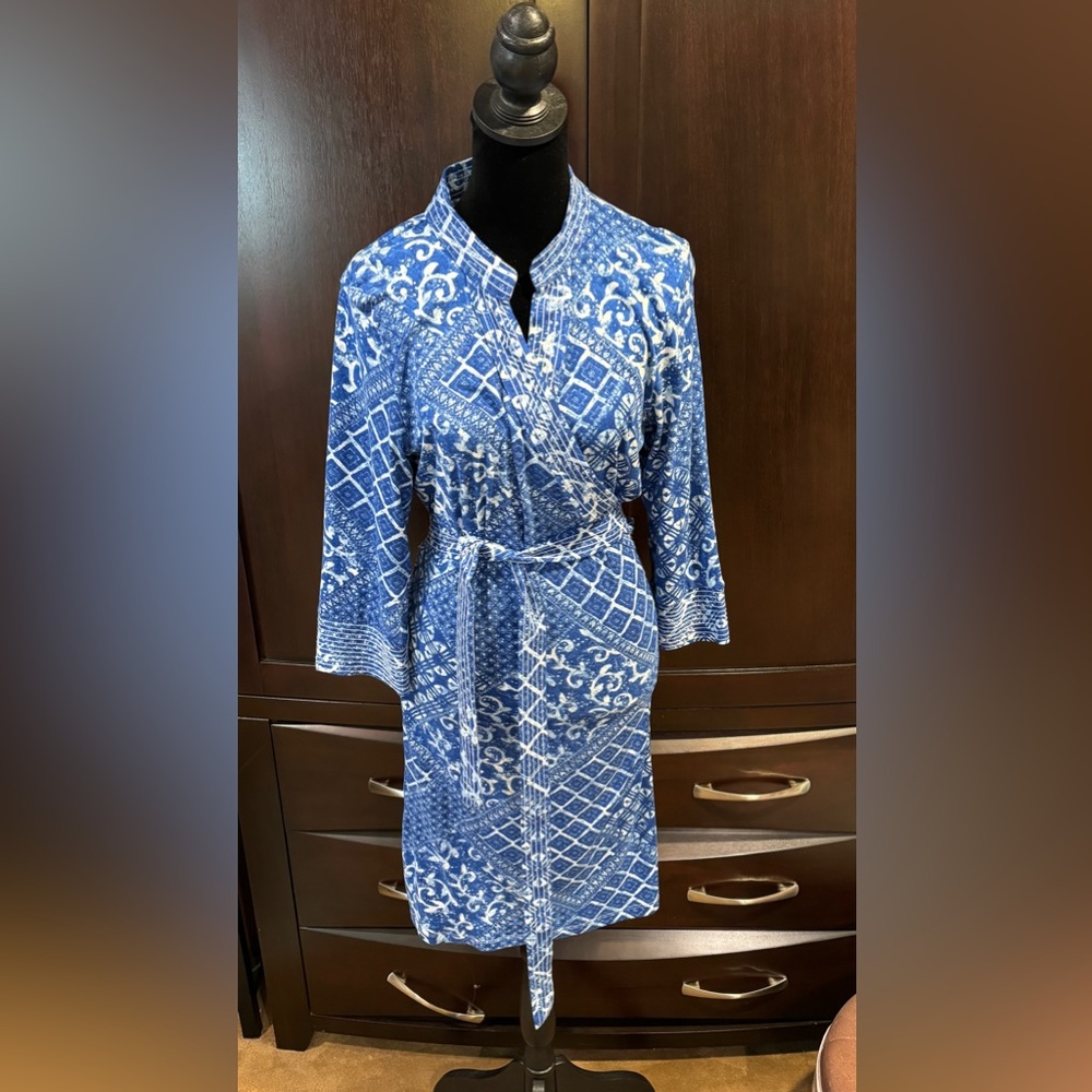 Newport News Global Exclusive - Wrap dress/Cover-up Size Large